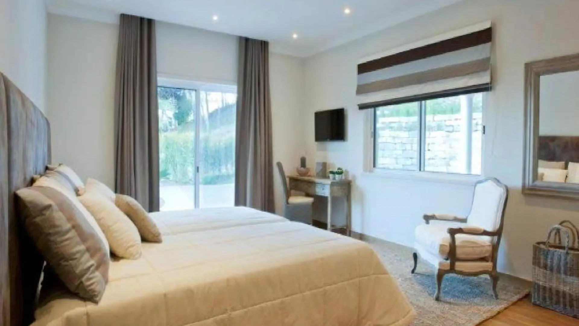 Elegant 6 Bedroom Villa Villa Arden Games Room With Snooker Table And Table Tennis Quinta Do Lago Almancil 0*,